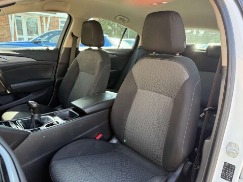 Vauxhall Insignia 1.6 Insignia Design Nav ecoTec TD 5dr 32