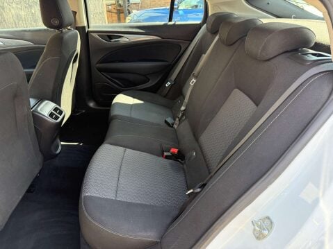 Vauxhall Insignia 1.6 Insignia Design Nav ecoTec TD 5dr 46