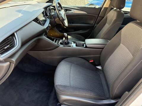 Vauxhall Insignia 1.6 Insignia Design Nav ecoTec TD 5dr 27