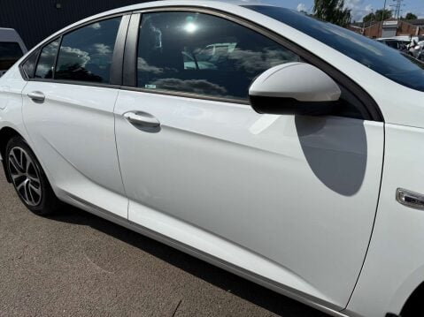 Vauxhall Insignia 1.6 Insignia Design Nav ecoTec TD 5dr 73