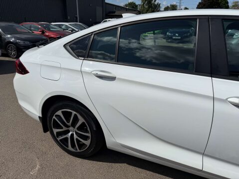 Vauxhall Insignia 1.6 Insignia Design Nav ecoTec TD 5dr 74