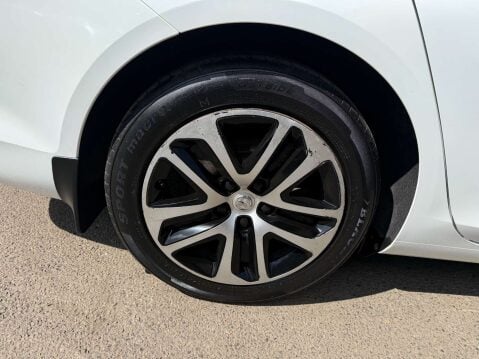 Vauxhall Insignia 1.6 Insignia Design Nav ecoTec TD 5dr 76