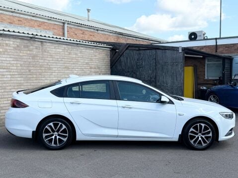 Vauxhall Insignia 1.6 Insignia Design Nav ecoTec TD 5dr 28
