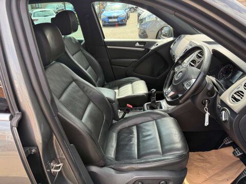 Volkswagen Tiguan 2.0 Tiguan R-Line TDI BlueMotion Technology 4Motion 4WD 5dr 10
