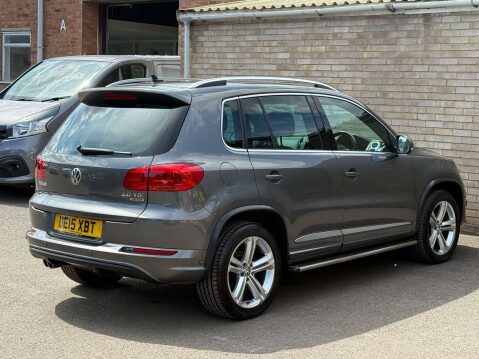 Volkswagen Tiguan 2.0 Tiguan R-Line TDI BlueMotion Technology 4Motion 4WD 5dr 40