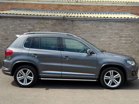 Volkswagen Tiguan 2.0 Tiguan R-Line TDI BlueMotion Technology 4Motion 4WD 5dr 23