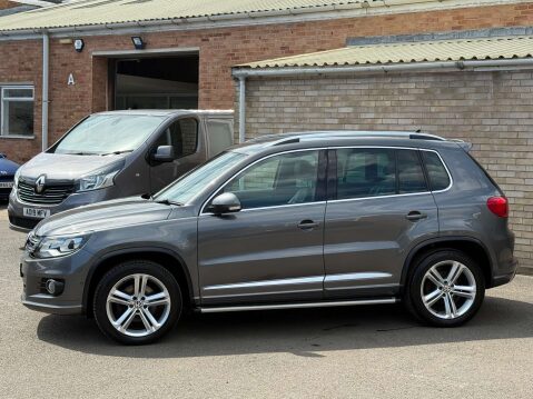 Volkswagen Tiguan 2.0 Tiguan R-Line TDI BlueMotion Technology 4Motion 4WD 5dr 35