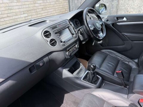 Volkswagen Tiguan 2.0 Tiguan R-Line TDI BlueMotion Technology 4Motion 4WD 5dr 3