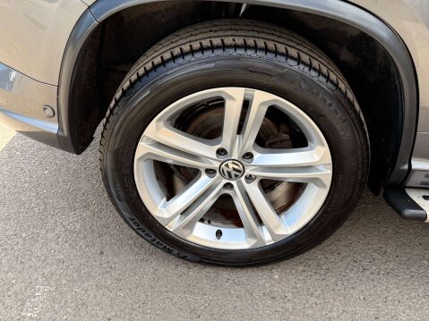 Volkswagen Tiguan 2.0 Tiguan R-Line TDI BlueMotion Technology 4Motion 4WD 5dr 77
