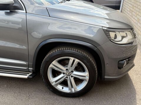 Volkswagen Tiguan 2.0 Tiguan R-Line TDI BlueMotion Technology 4Motion 4WD 5dr 71