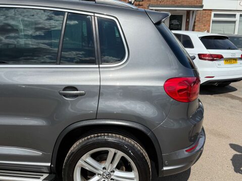 Volkswagen Tiguan 2.0 Tiguan R-Line TDI BlueMotion Technology 4Motion 4WD 5dr 81