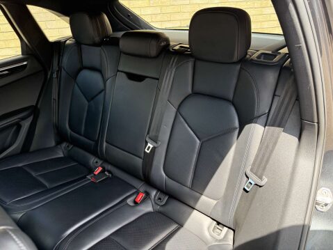 Porsche Macan 3.0 Macan S D Semi-Auto 4WD 5dr 36