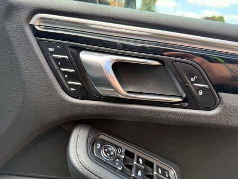 Porsche Macan 3.0 Macan S D Semi-Auto 4WD 5dr 50