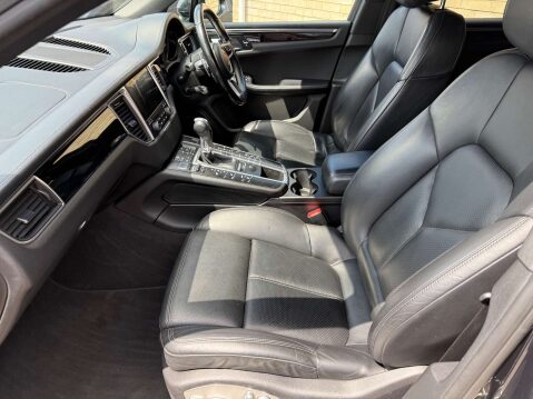 Porsche Macan 3.0 Macan S D Semi-Auto 4WD 5dr 23