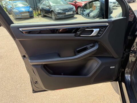 Porsche Macan 3.0 Macan S D Semi-Auto 4WD 5dr 83
