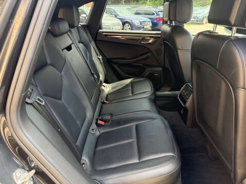 Porsche Macan 3.0 Macan S D Semi-Auto 4WD 5dr 43