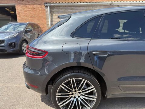 Porsche Macan 3.0 Macan S D Semi-Auto 4WD 5dr 94