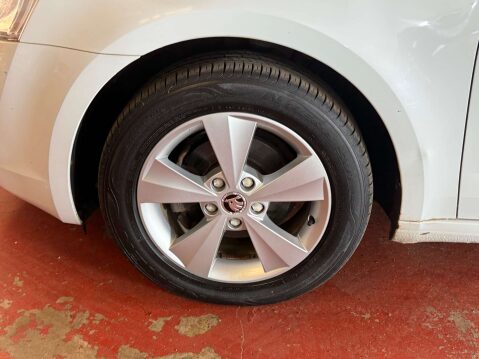 Skoda Octavia 1.6 Octavia SE L TDI 5dr 81