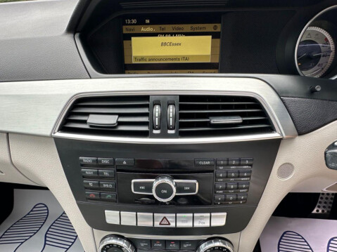 Renault Megane 1.6 16V Dynamique TomTom Hatchback 3dr Petrol Manual (163 g/km, 110 bhp) 26