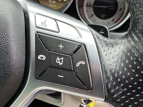 Renault Megane 1.6 16V Dynamique TomTom Hatchback 3dr Petrol Manual (163 g/km, 110 bhp) 20