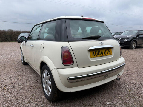 Mini Hatch 1.6 One Hatchback 3dr Petrol Manual Euro 3 (90 ps) 7