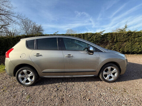 Peugeot 3008 1.6 HDi Exclusive SUV 5dr Diesel EGC Euro 5 (112 ps) 8