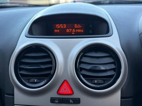 Vauxhall Corsa 1.0i 12v Breeze Hatchback 3dr Petrol Manual (134 g/km, 59 bhp) 26