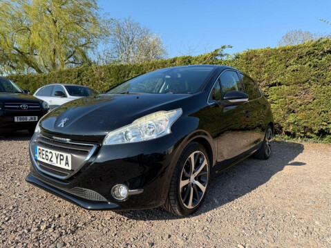 Peugeot 208 1.6 e-HDi Feline Hatchback 5dr Diesel Manual Euro 5 (s/s) (115 ps) 4