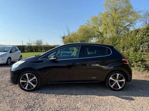 Peugeot 208 1.6 e-HDi Feline Hatchback 5dr Diesel Manual Euro 5 (s/s) (115 ps) 8