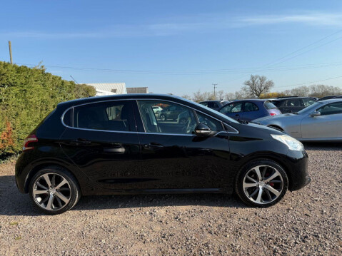 Peugeot 208 1.6 e-HDi Feline Hatchback 5dr Diesel Manual Euro 5 (s/s) (115 ps) 9