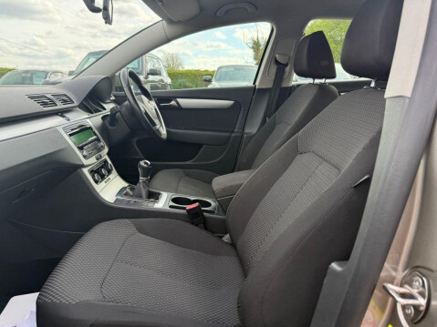 Volkswagen Passat 1.6 TDI BlueMotion Tech S Saloon 4dr Diesel Manual Euro 5 (s/s) (105 ps) ca 13