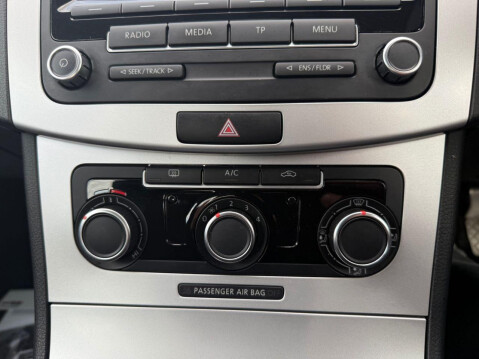 Volkswagen Passat 1.6 TDI BlueMotion Tech S Saloon 4dr Diesel Manual Euro 5 (s/s) (105 ps) ca 25