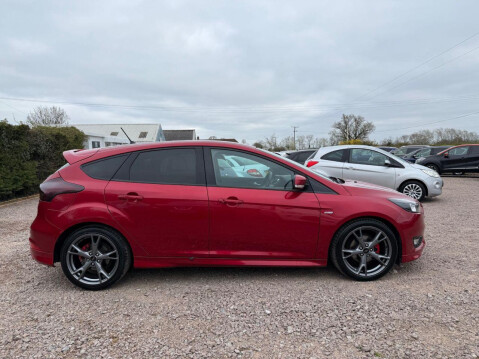 Ford Focus 1.0T EcoBoost ST-Line X Hatchback 5dr Petrol Manual Euro 6 (s/s) (140 ps) 6