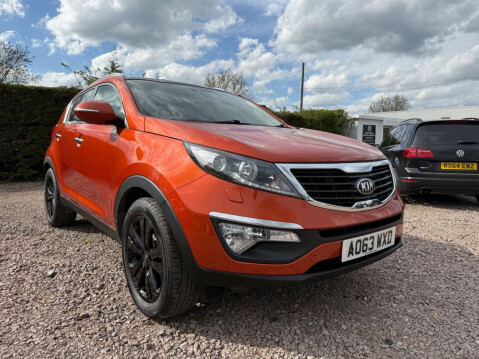 Kia Sportage 1.7 CRDi EcoDynamics 3 SUV 5dr Diesel Manual 2WD Euro 5 (s/s) (114 bhp) 4