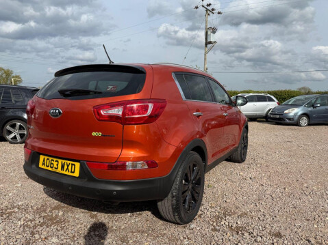 Kia Sportage 1.7 CRDi EcoDynamics 3 SUV 5dr Diesel Manual 2WD Euro 5 (s/s) (114 bhp) 5