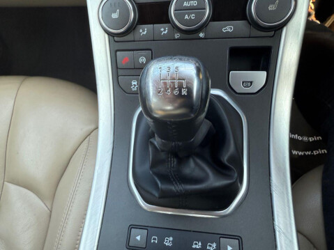 Land Rover Range Rover Evoque 2.2 SD4 Pure Tech SUV 5dr Diesel Manual 4WD Euro 5 (s/s) (190 ps) 25