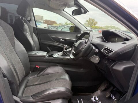 Peugeot 3008 1.2 PureTech Allure SUV 5dr Petrol Manual Euro 6 (s/s) (130 ps) 12