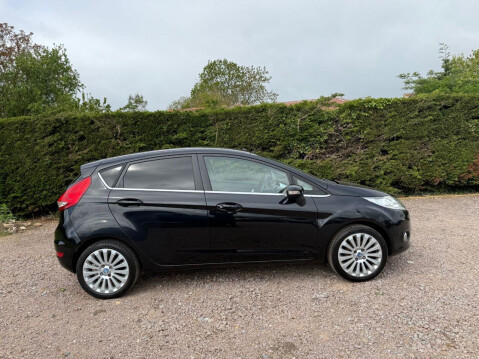Ford Fiesta 1.4 Titanium Hatchback 5dr Petrol Manual (133 g/km, 94 bhp) 9