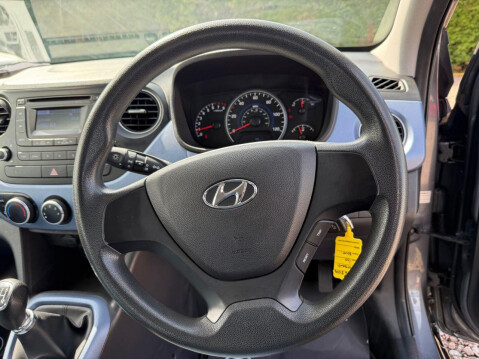 Hyundai i10 1.0 SE Hatchback 5dr Petrol Manual Euro 5 (66 ps) 17