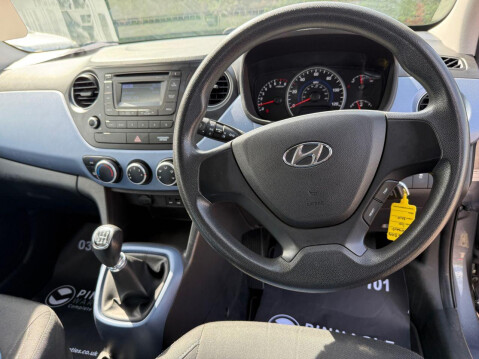 Hyundai i10 1.0 SE Hatchback 5dr Petrol Manual Euro 5 (66 ps) 24