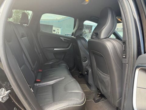 Volvo XC60 2.4 D5 R-Design Lux Nav SUV 5dr Diesel Geartronic AWD Euro 5 (215 ps) 12