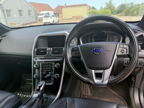 Volvo XC60 2.4 D5 R-Design Lux Nav SUV 5dr Diesel Geartronic AWD Euro 5 (215 ps) 13