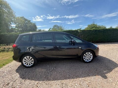 Vauxhall Zafira 1.6 CDTi ecoFLEX Design MPV 5dr Diesel Manual Euro 6 (s/s) (136 ps) 9