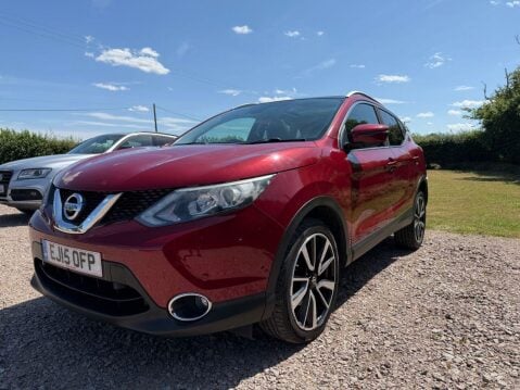Nissan Qashqai 1.2 DIG-T Tekna SUV 5dr Petrol Manual 2WD Euro 5 (s/s) (115 ps) 4