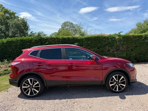 Nissan Qashqai 1.2 DIG-T Tekna SUV 5dr Petrol Manual 2WD Euro 5 (s/s) (115 ps) 9