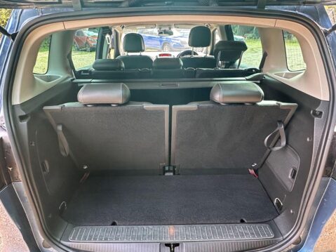 Vauxhall Zafira 2.0 CDTi SE MPV 5dr Diesel Auto Euro 5 (165 ps) Low Mileage Auto Diesel 29