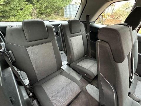 Vauxhall Zafira 1.8 16V Exclusiv MPV 5dr Petrol Manual Euro 5 (SNav) (140 ps) ULEZ Complian 34