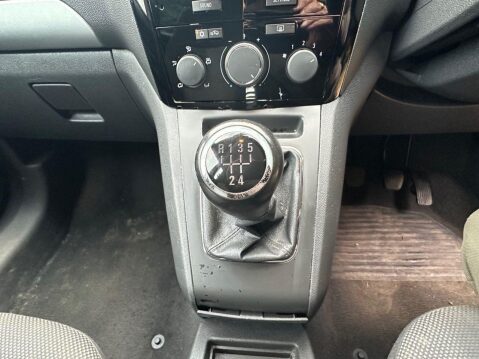 Vauxhall Zafira 1.8 16V Exclusiv MPV 5dr Petrol Manual Euro 5 (SNav) (140 ps) ULEZ Complian 28