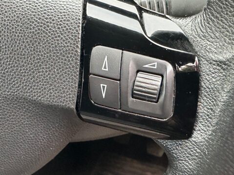 Vauxhall Zafira 1.8 16V Exclusiv MPV 5dr Petrol Manual Euro 5 (SNav) (140 ps) ULEZ Complian 22