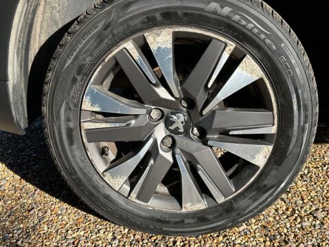 Peugeot 2008 1.2 PureTech Allure SUV 5dr Petrol Manual Euro 6 (82 ps) Low Mileage and Fu 21